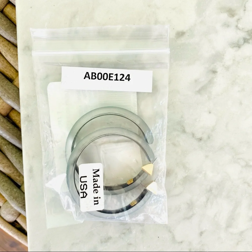 Alexis Bittar Lucite Hoops NWT - Picture 13 of 14